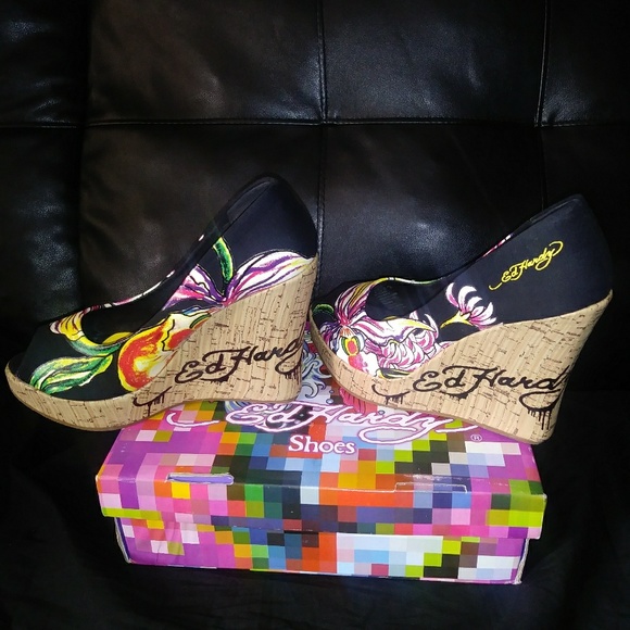 Ed Hardy Casablanca wedges and 👛 purse - Picture 7 of 8